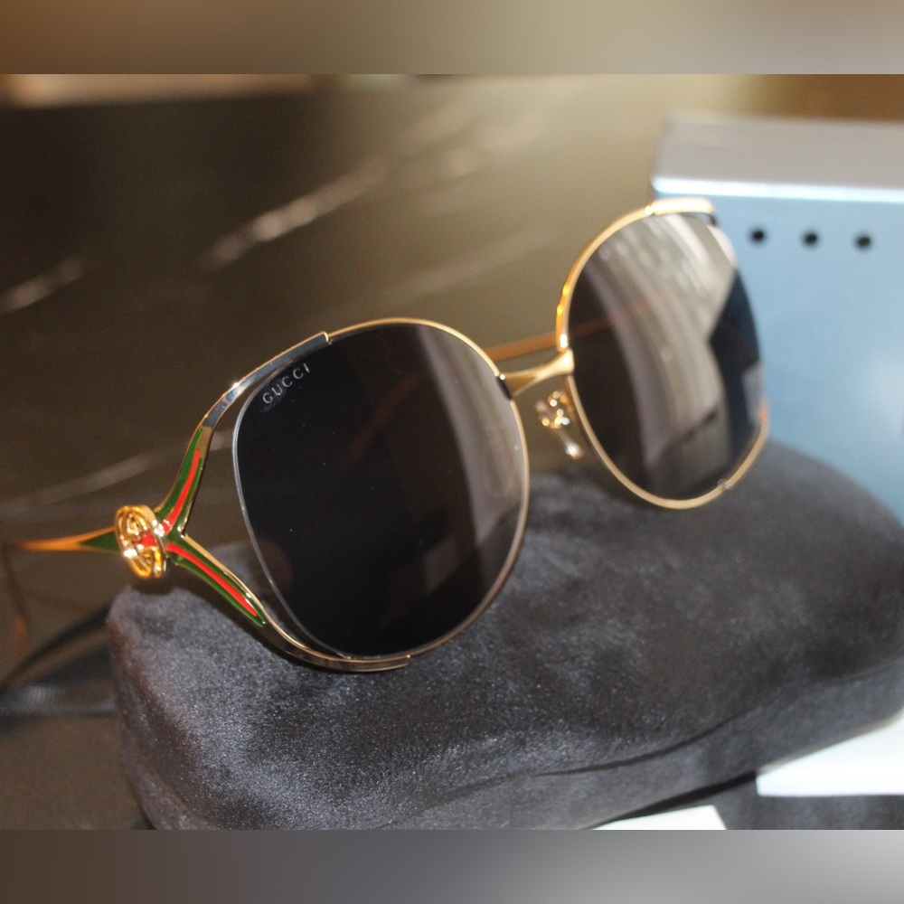 Gucci GG0225S Sunglasses - Picture 4 of 13